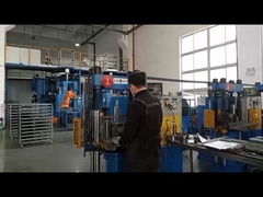 Materiał jest przeznaczony do materiałów do obróbki ścięcia stosowanych w produkcji śrub, oferując: