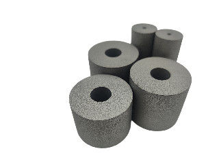 Niestandardowa matryca do kucia na zimno z węglika spiekanego dla kompatybilności z aluminium i wydajności produkcji