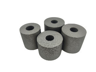 Wysoce precyzyjne procesy zimnego przełożenia z węglowodorem zimnego przełożenia umieszczonego w wygrywającej kombinacji